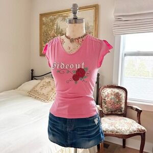 pink baby tee  y2k sideout‎ tee fits like a small